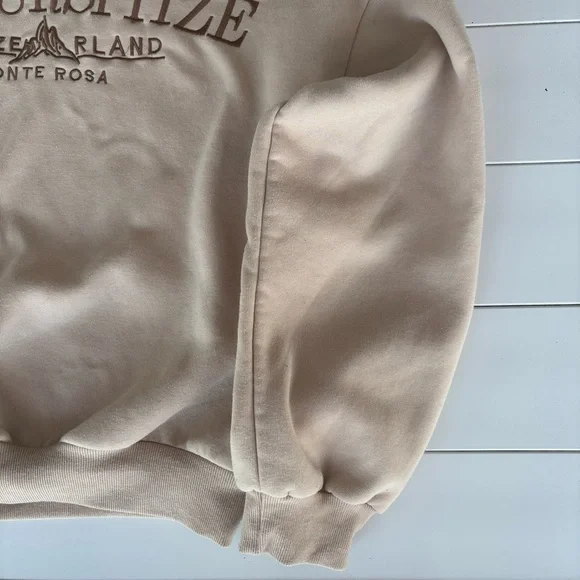 Cream Crew Neck Travel Sweater - Picture 3 of 8